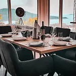 Hills North - Luxury - Sea View