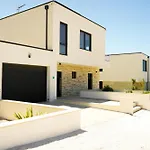 Hills North - Luxury - Sea View Villa *