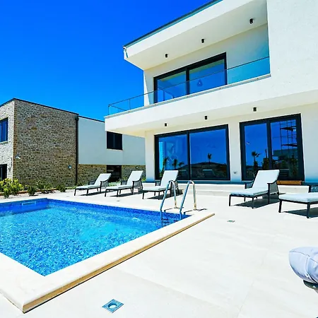 Villa Hills North - Luxury - Sea View