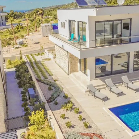 Villa Hills North - Luxury - Sea View