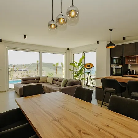 Hills North - Luxury - Sea View Villa