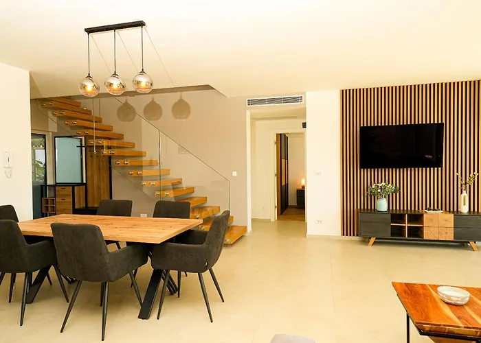 Hills North - Luxury - Sea View Вилла Примоштен