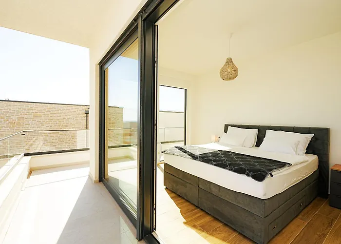 Hills North - Luxury - Sea View * 普利莫顿