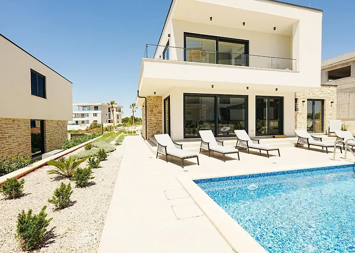 Hills North - Luxury - Sea View