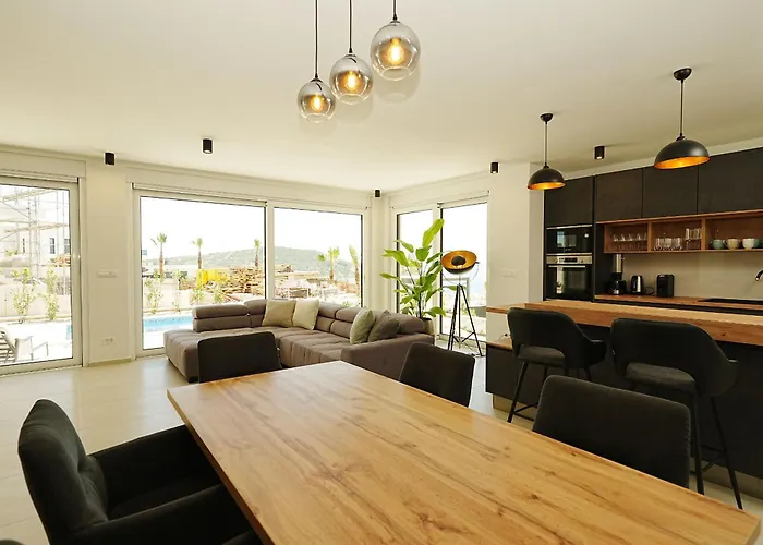 Hills North - Luxury - Sea View 别墅 普利莫顿