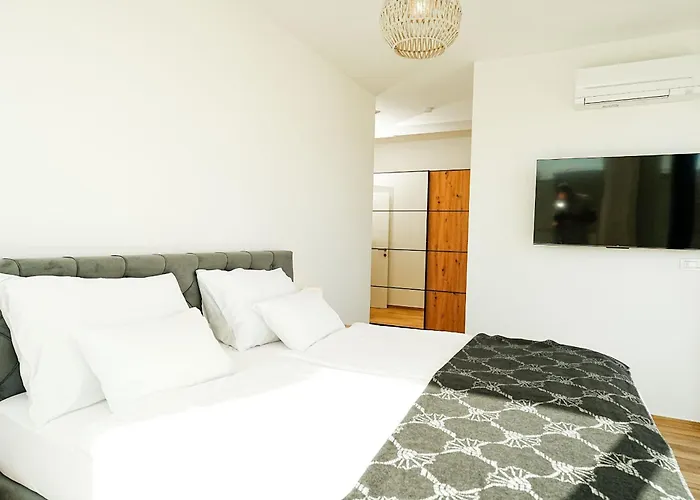 Hills North - Luxury - Sea View * Примоштен