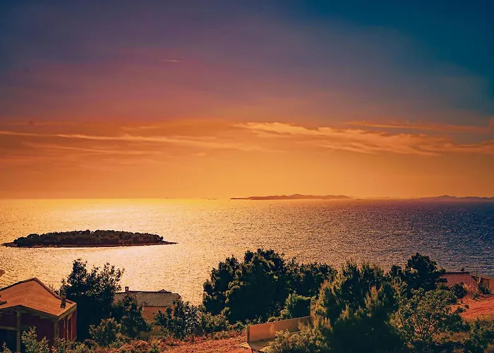 Hills North - Luxury - Sea View