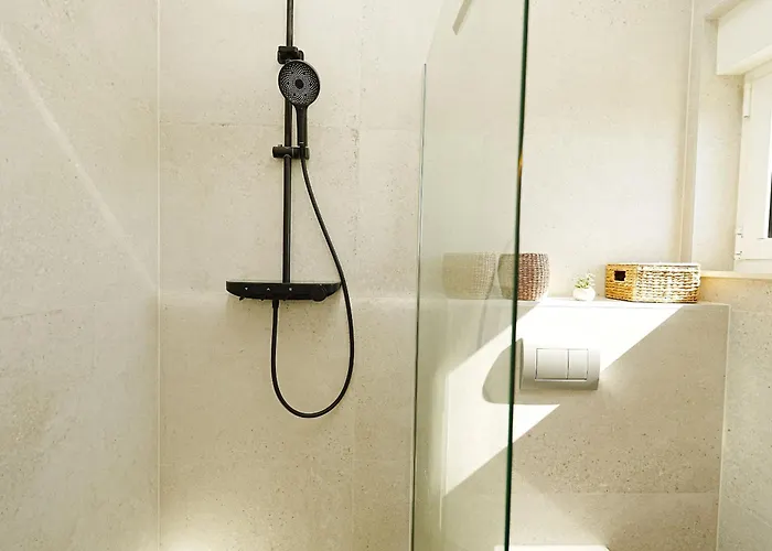 Hills North - Luxury - Sea View 普利莫顿